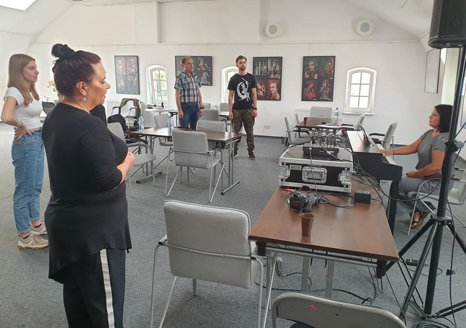 Wakacyjne warsztaty wokalne ruszyły!