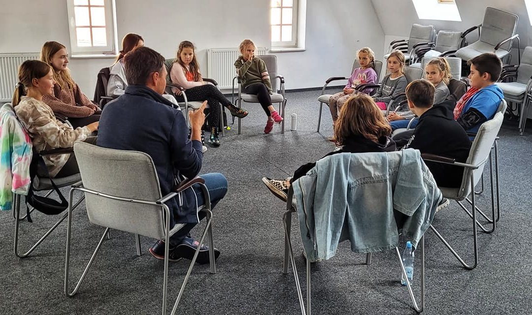 Teatr czujemy i teatrem się bawimy!